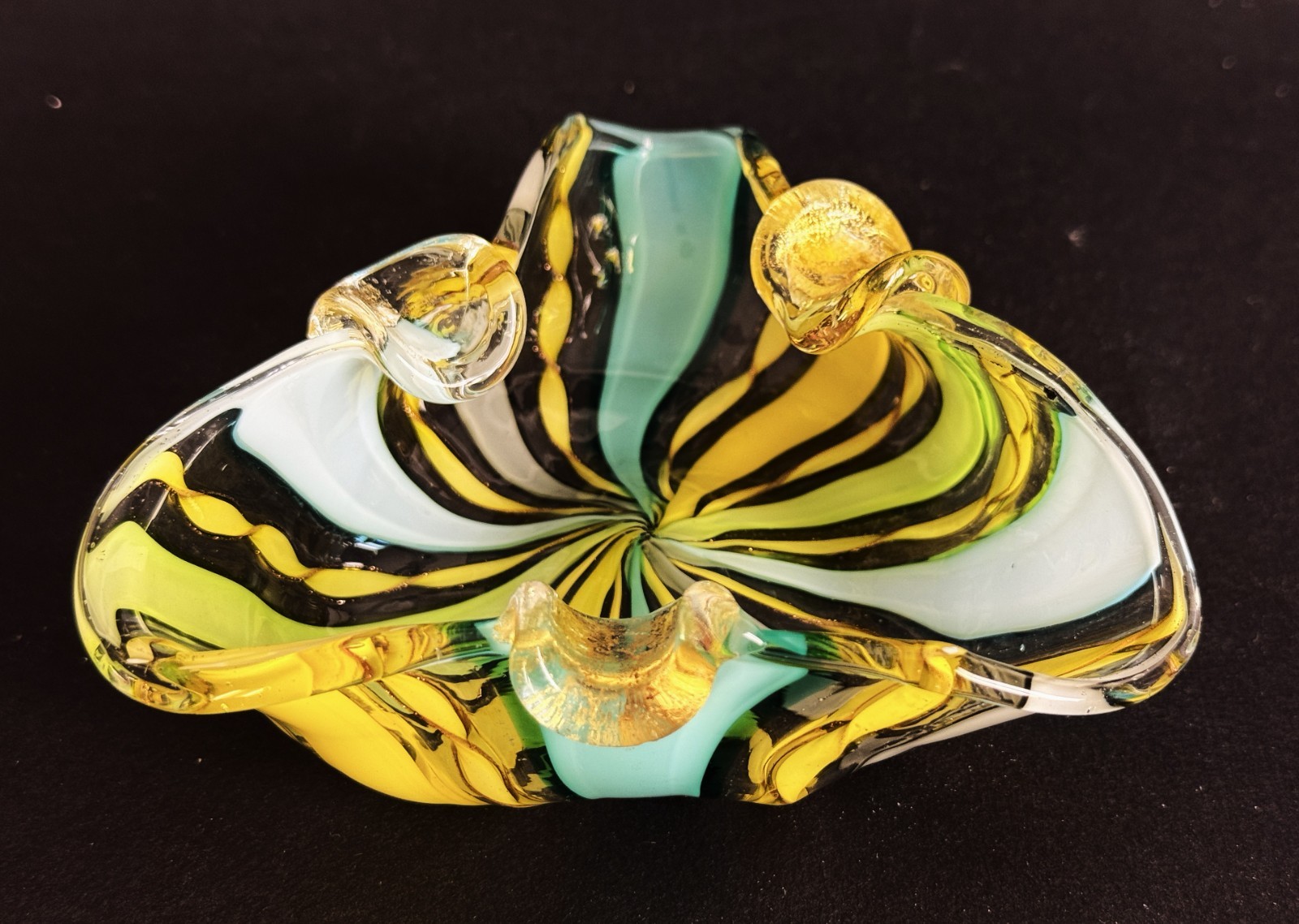 Vintage 1950’s Venetian Ribbon Glass Triangle Ashtray 4-1/2 in