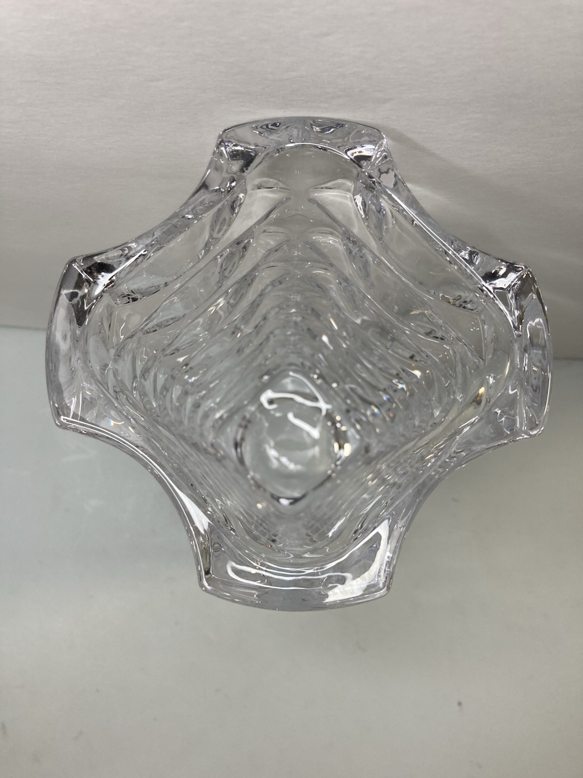 Retro Luminarc France Clear Heavy 4 lb 10.3 oz Glass 4.5″ Square 9.75″ Tall Vase