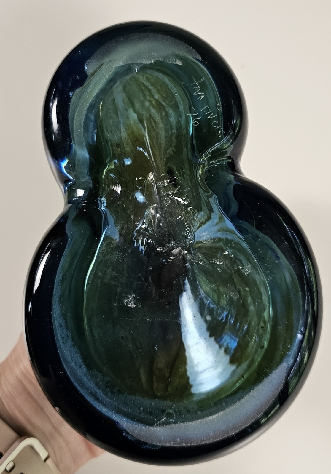 Vintage 1974 Michael Robinson Two Rivers Art Glass Vase Signed Indigenous Artist