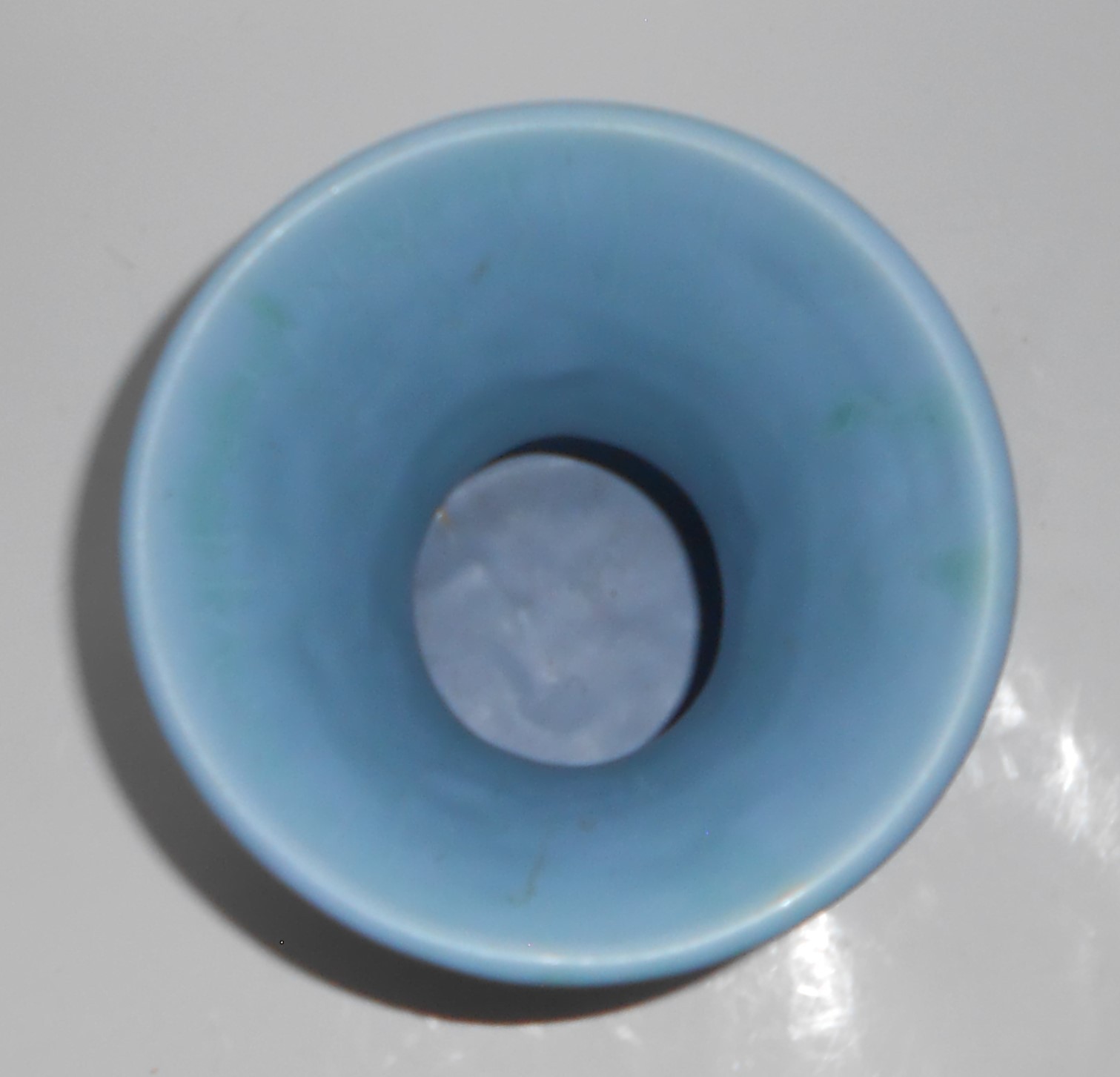 VINTAGE Camark Art Pottery Early #565 Matte Green Over Blue Vase