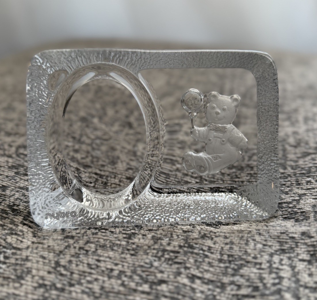Nybro Sweden Glass Teddy Bear Photo Frame Vintage Scandinavian 6″ Paperweight