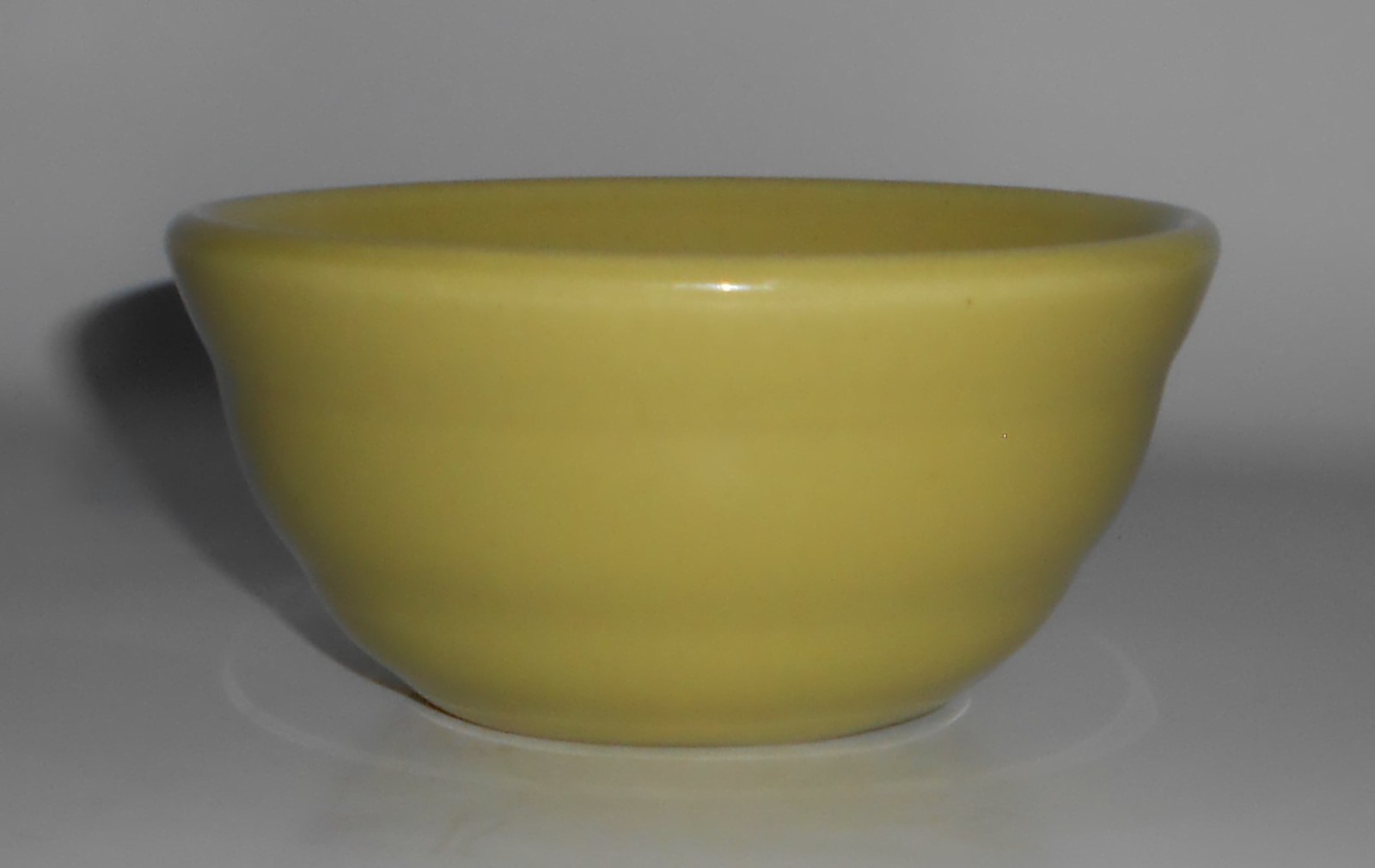 VINTAGE Bauer Pottery Gloss Pastel Kitchenware Chartreuse Ramekin