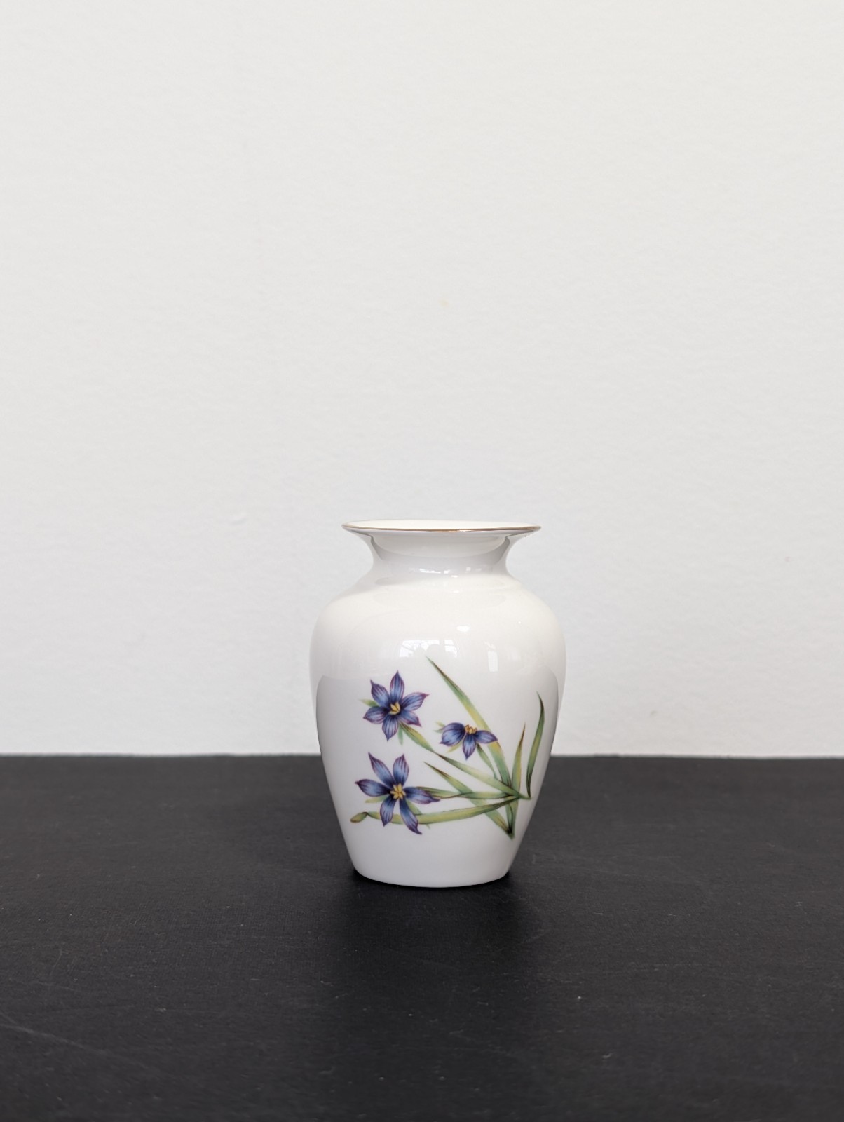Royal Worcester Bermudiana Small Mini Bud Vase Fine Bone China Flowers Gold Trim