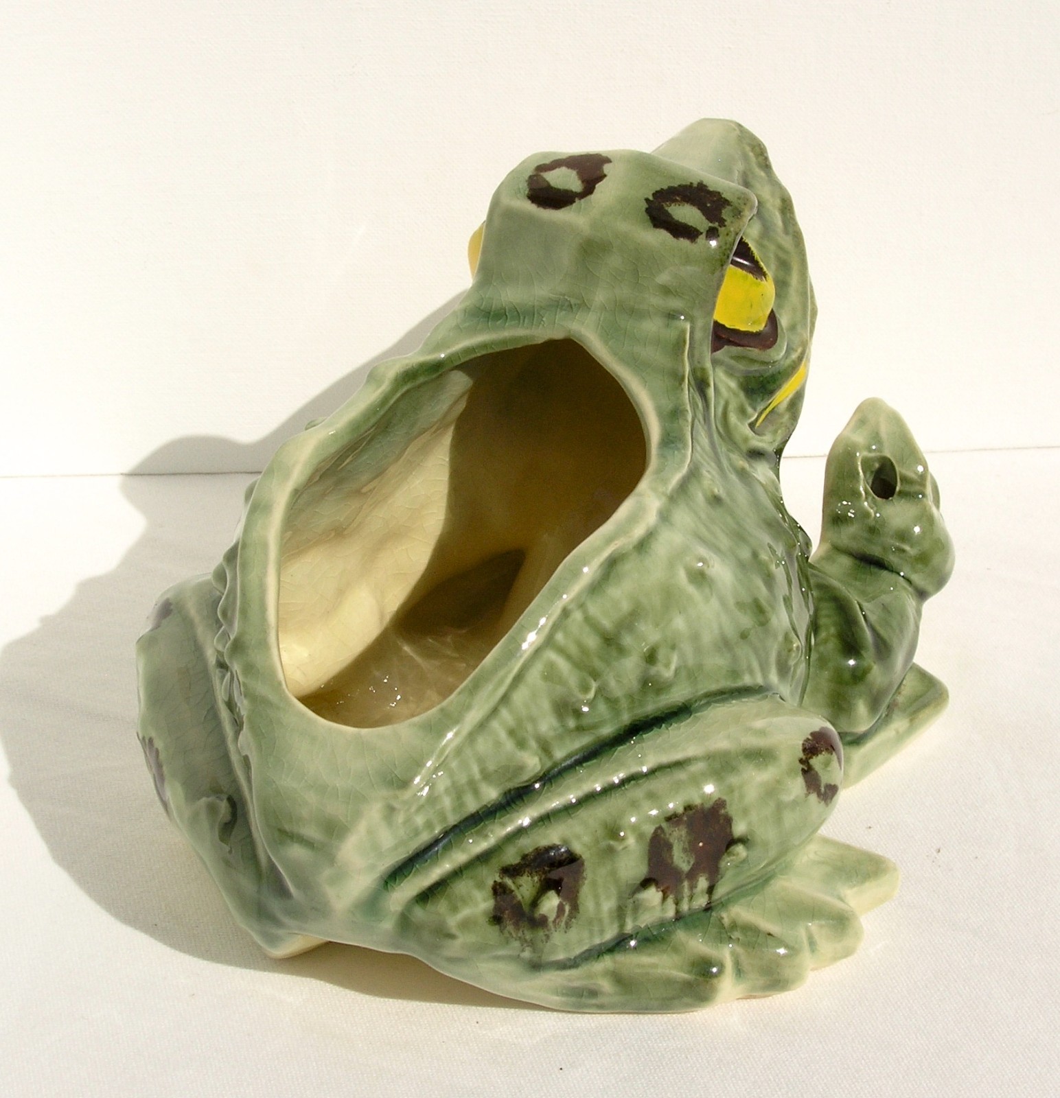 Vintage McCoy 8″ Green Frog Lily Pad Planter