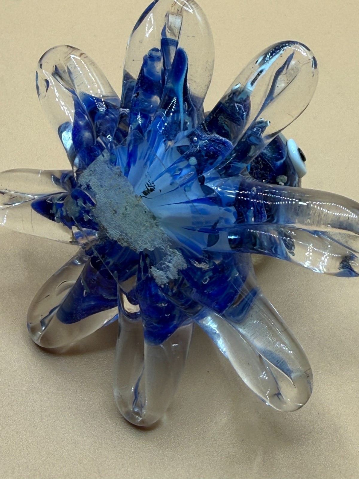 Dynasty Gallery Blue Glass Octopus Figurine Glow Art Paperweight Nautical Beach