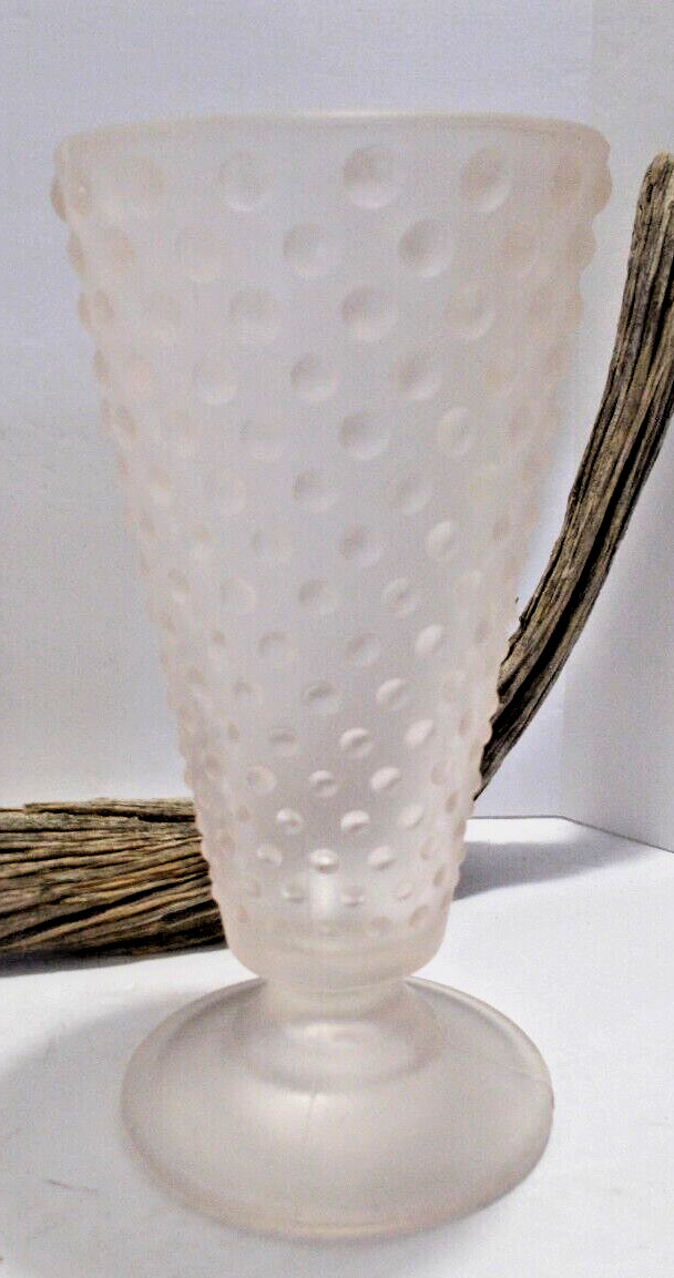 Vintage Pink Peachy Frosted Glass Hobnail Flower Vase Art Glass 7 3/4″ Tall