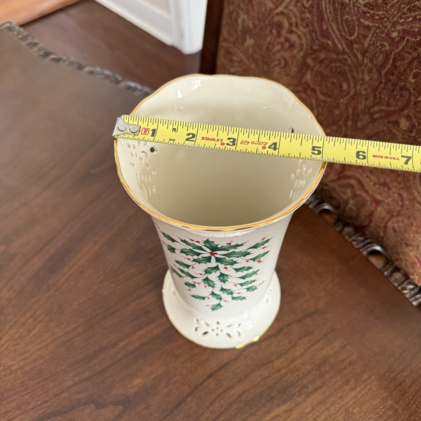 Lenox Christmas Holiday Holly Berry 8.5″ Pierced Vase Made In USA Vintage Gold