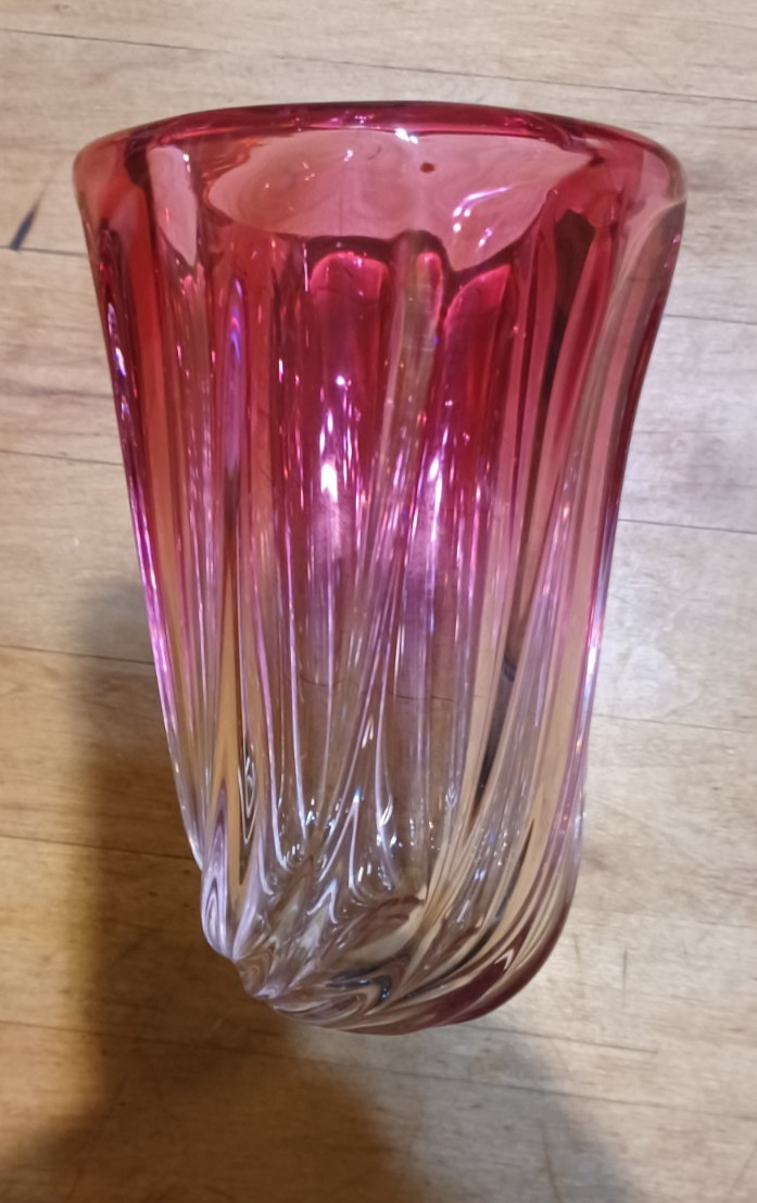 Val St. Lambert, Belgium. cranberry swirl 6-5/8″h 4-5/8″w vase crystal signed