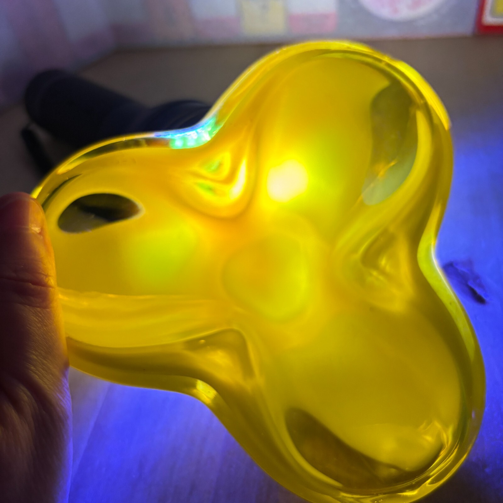 Sasaki Slag Glass Clover Shape Dish Ashtray Canary Yellow Cadmium Orange Glow
