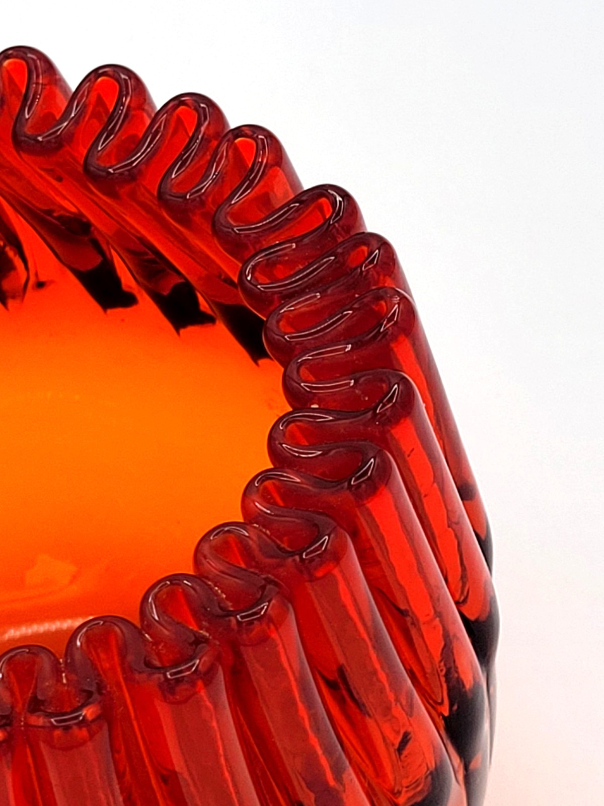 Blenko Art Glass Tangerine Rose Bowl #538 4 x 3.75 Hand Blown