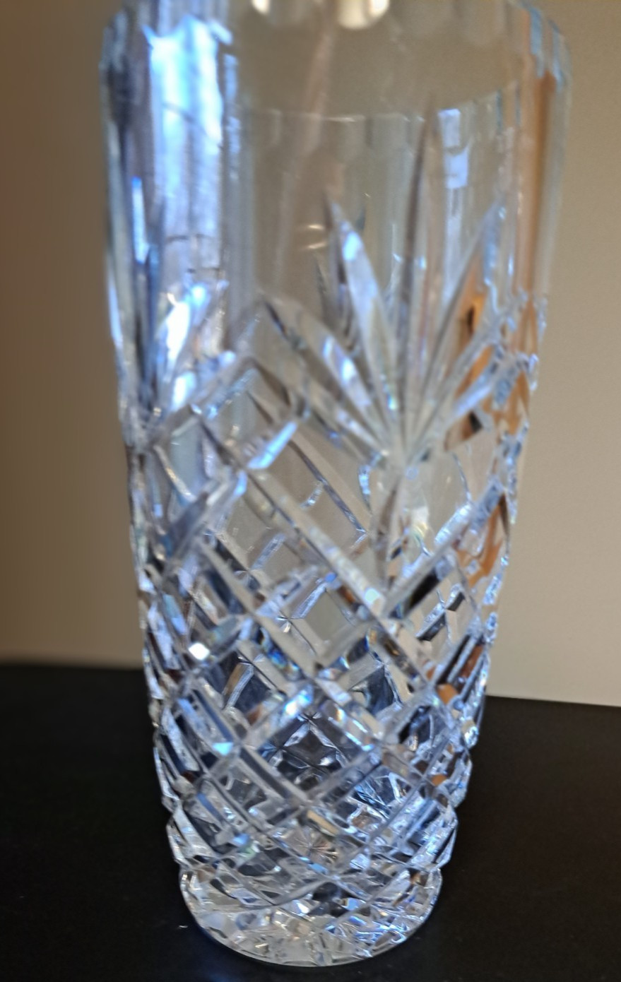 “Crystal Clear Industries” Stunning Cut Crystal 9” Tall Vase