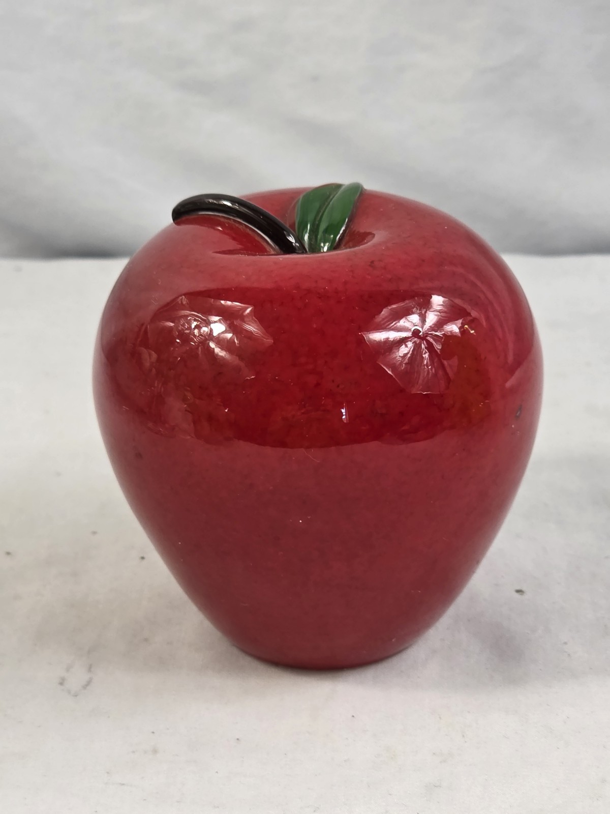Vtg Zellique Studios Art Glass Red Apple Paperweight 2003 Signed Hand Blown 119