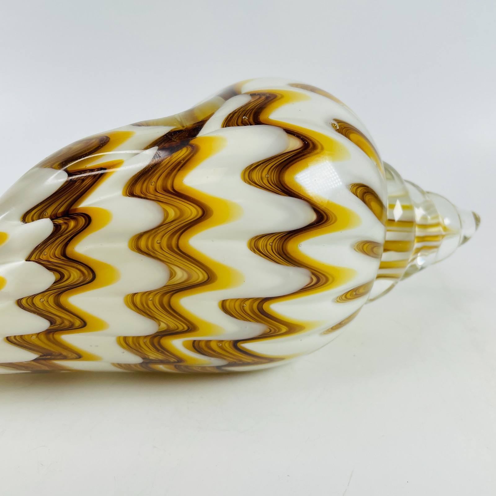 Vintage 11.5″ Cased Art Glass Shell Figurine Brown Yellow Conch Sculpture