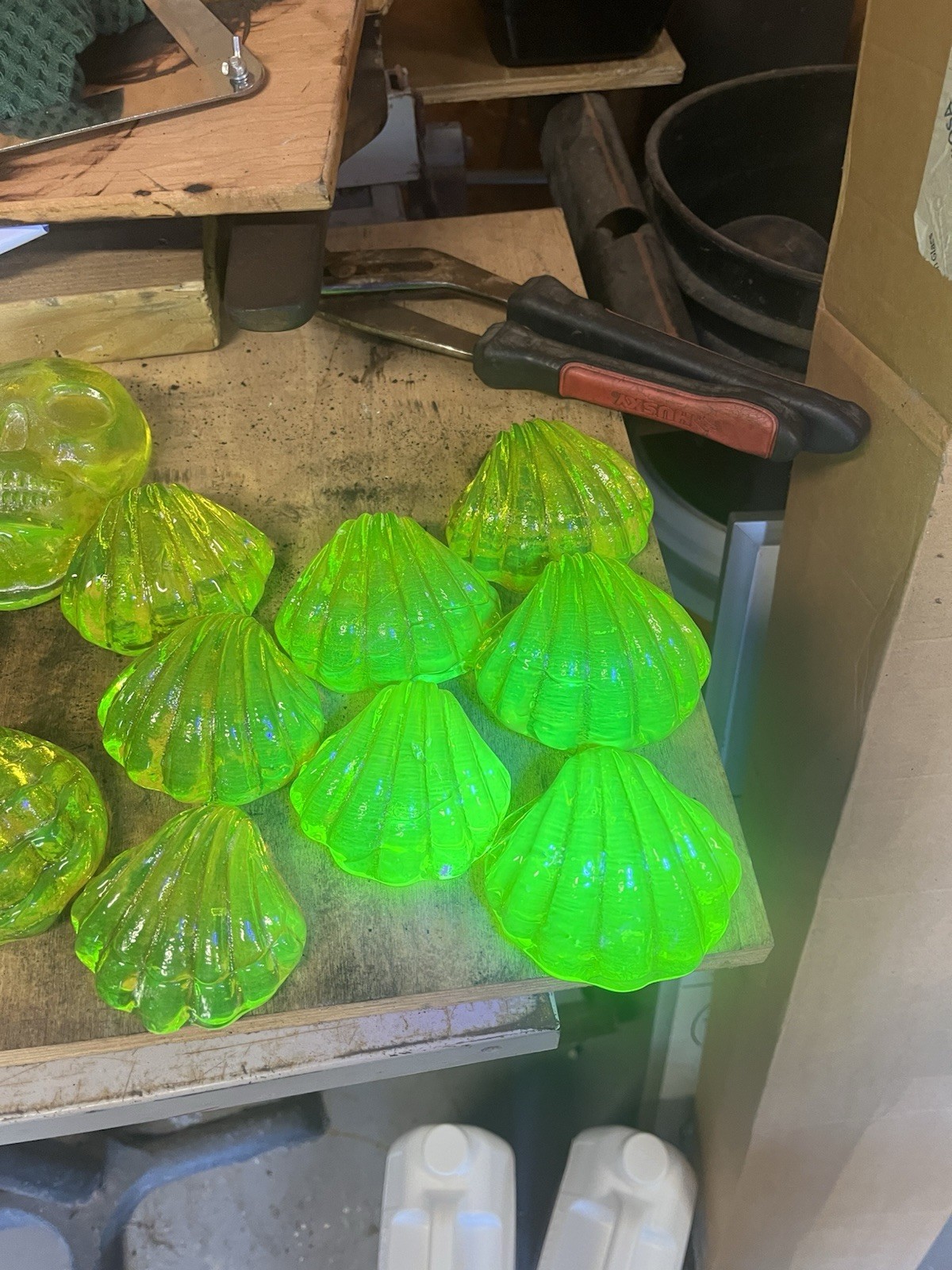 XL Uranium Glass Scallop Shell