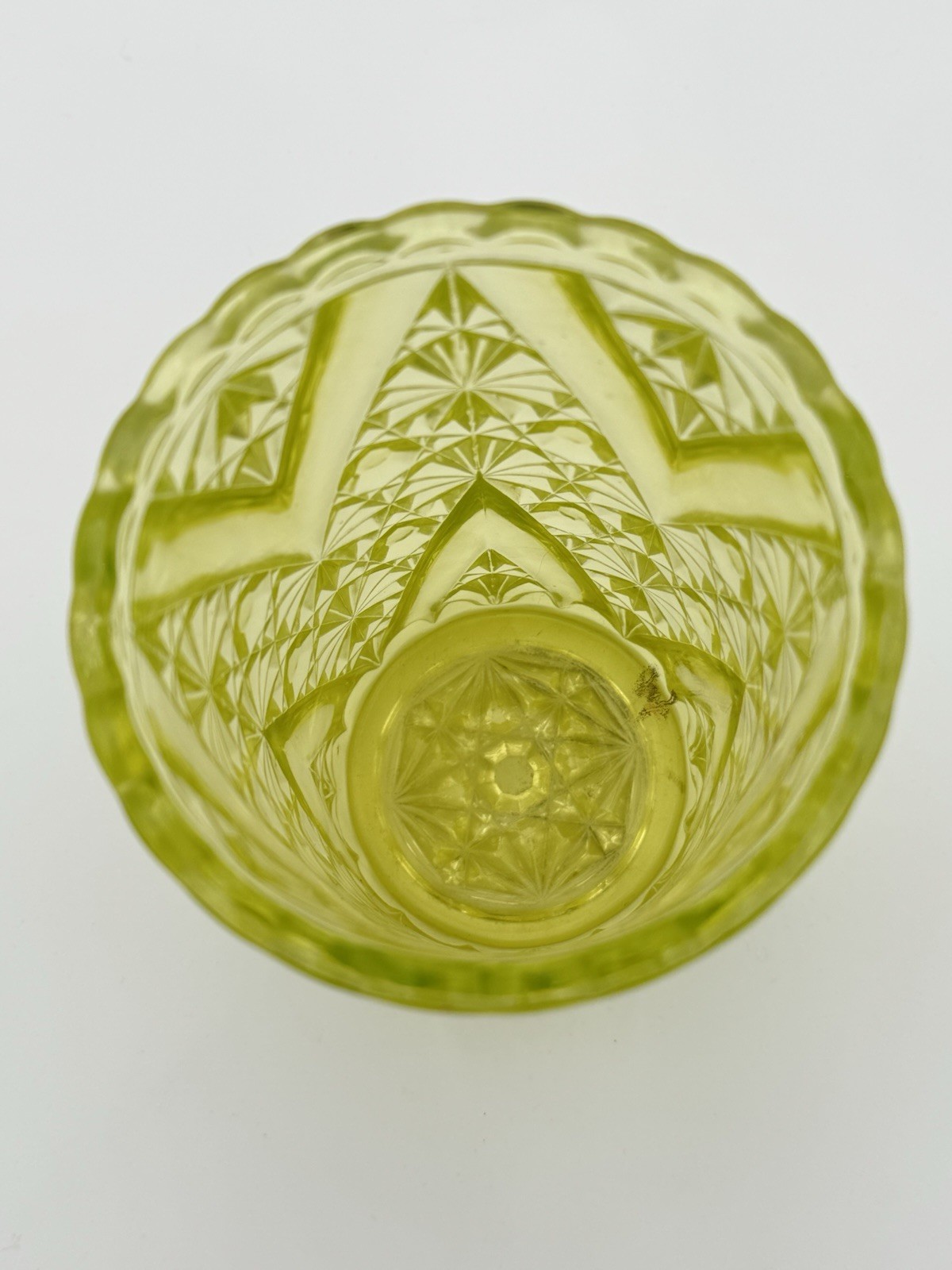 Vintage A.J. Beatty Uranium Glass Daisy & Button Yellow Vaseline Celery Vase
