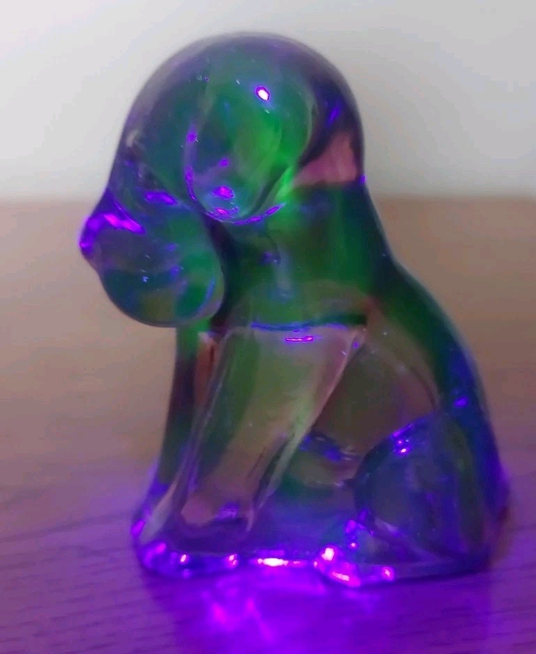 Vintage Degenhart Art Glass Dog Pooch Violet Purple Figurine 1970s EC Glows