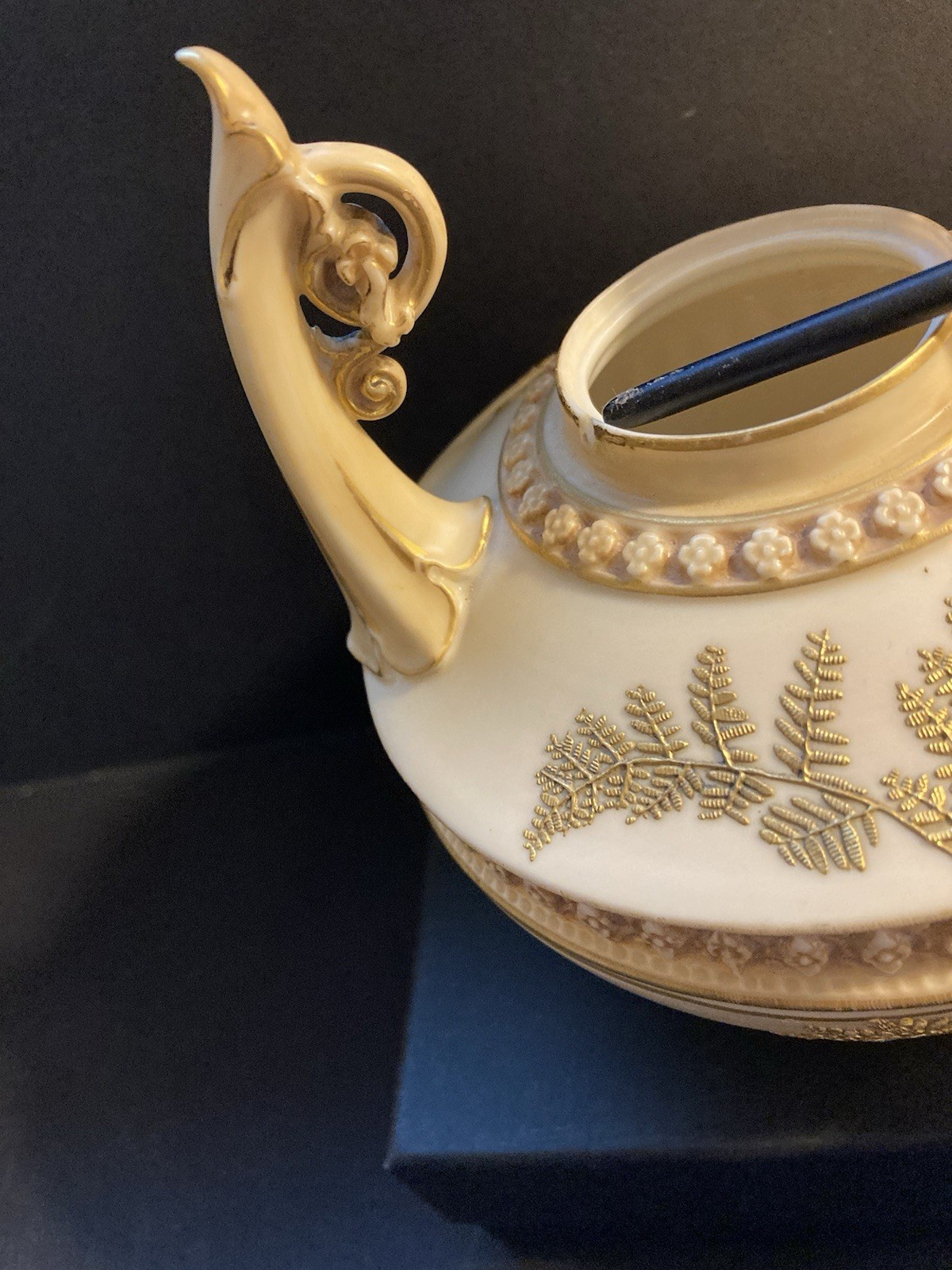 Antique Royal Worcester Urn Blush Ivory Porcelain 1256 Vase 1890s. No Lid.