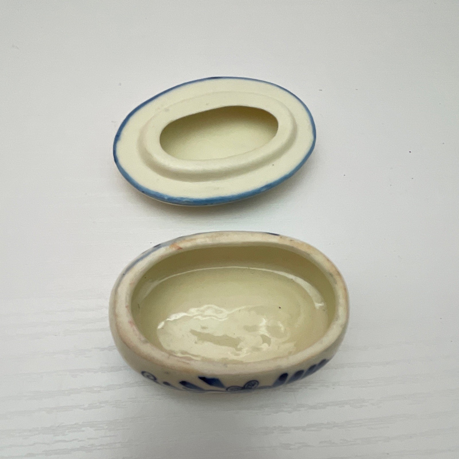 Blue & White Ceramic Oval Lidded Decorative Pill Box