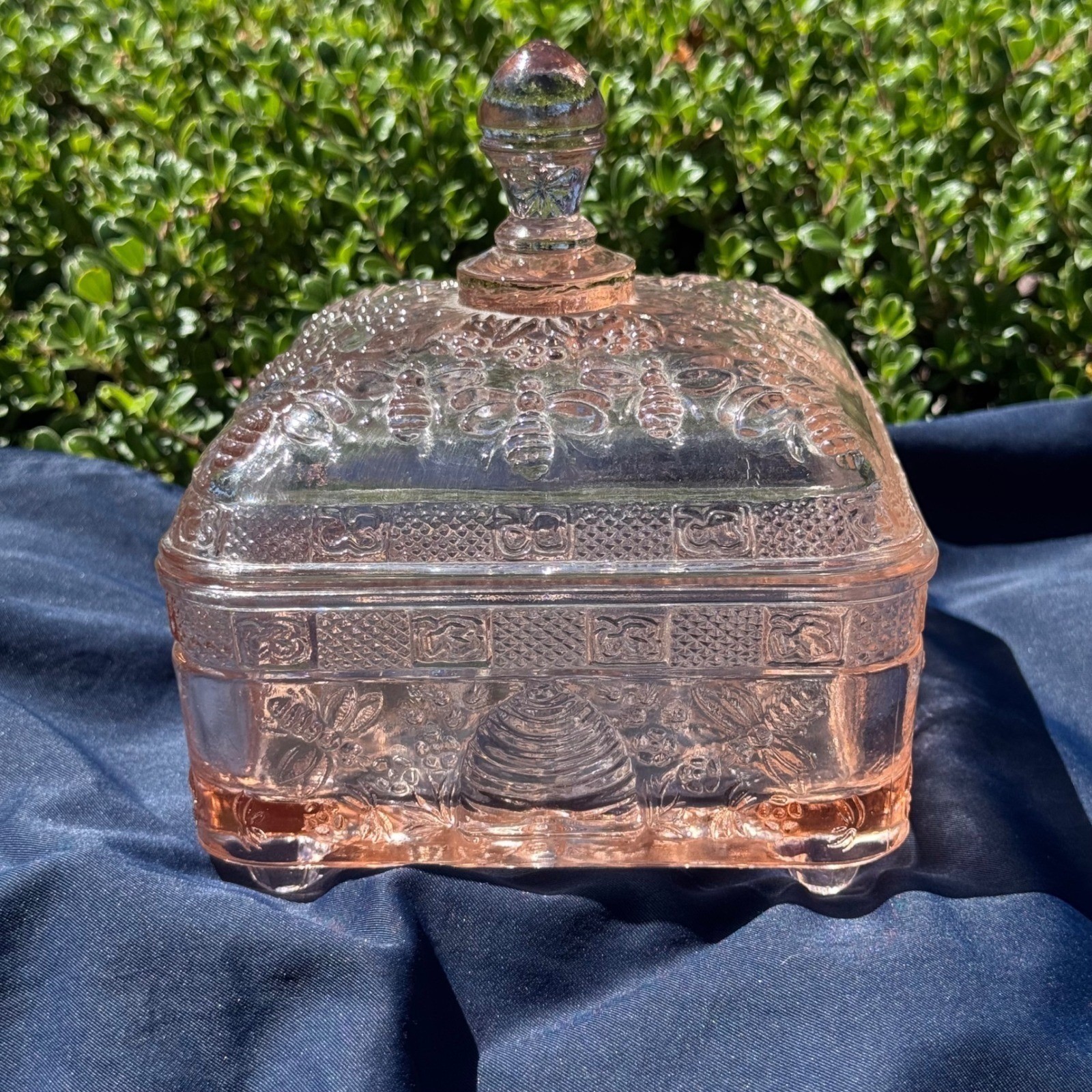 Pink Tiara Glass Beehive Honey Bee Trinket Box Square Footed Candy Dish Lid