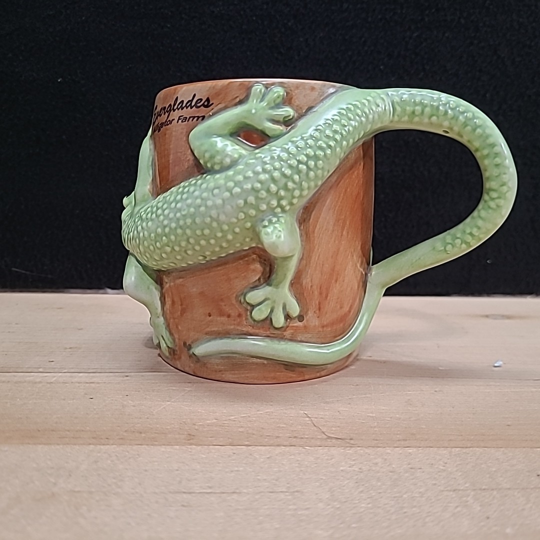 Florida Everglades~ Alligator Farms~ Lizard Mug~ A Gift Corp