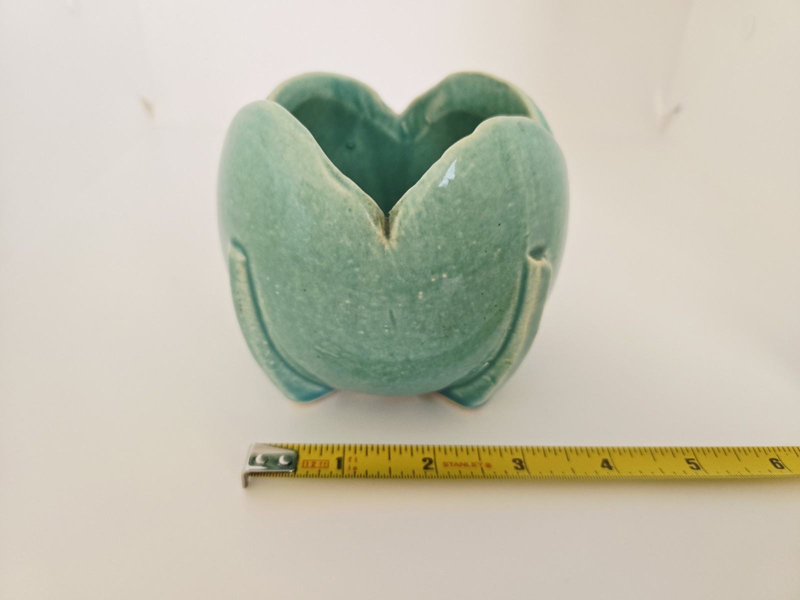 Unsigned McCoy Tulip Ball Planter Vase Green Deco Vintage 3 3/4″ Tall