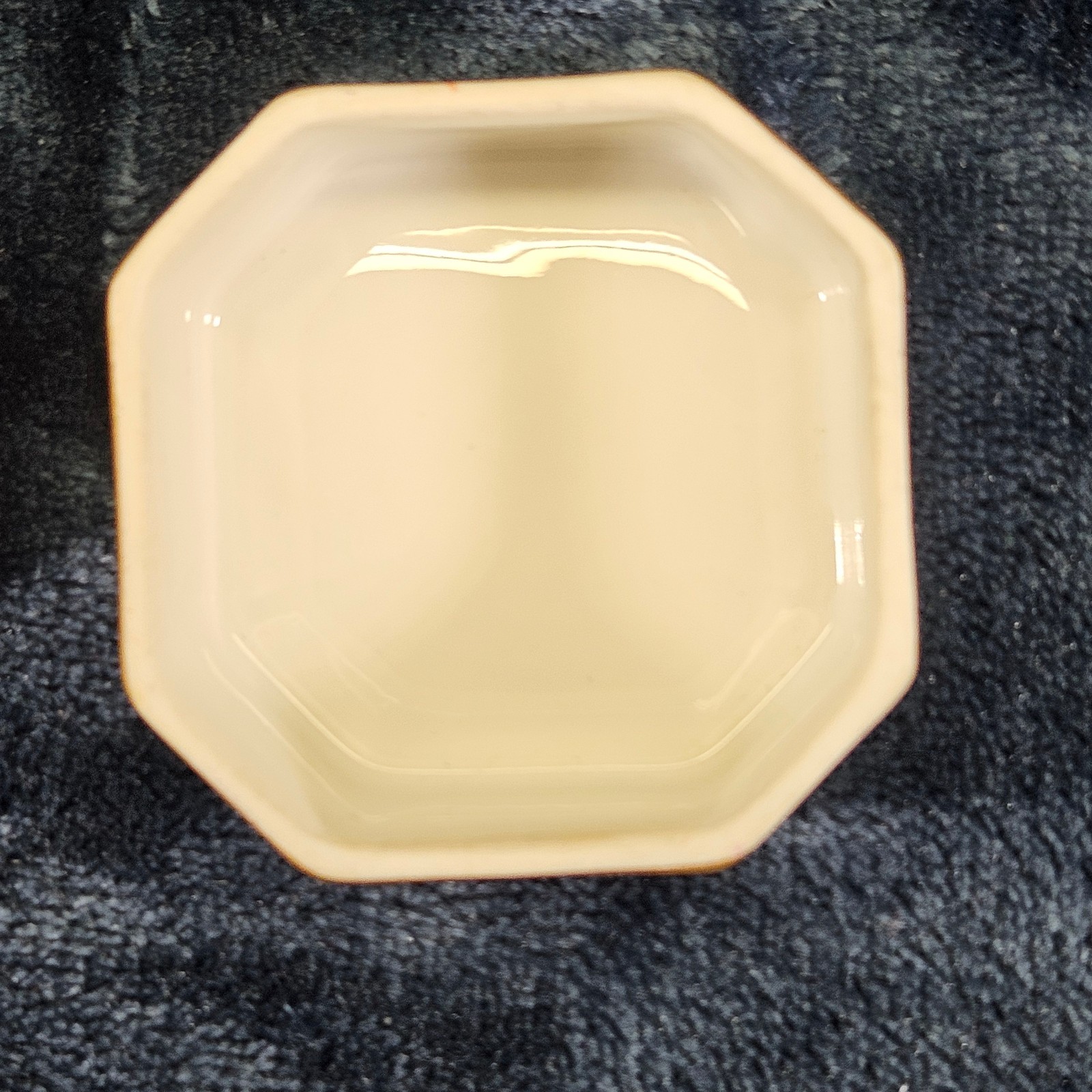 Herend Petite Octagonal Box Chinese Bouquet Rust Bunny Finial