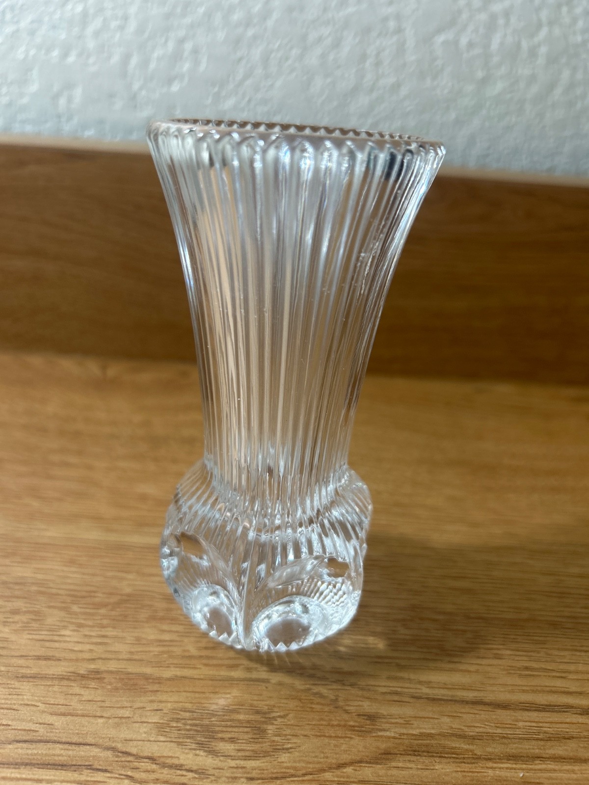 Fostoria Melissa clear lead crystal bud vase features vertical ribbed detailing