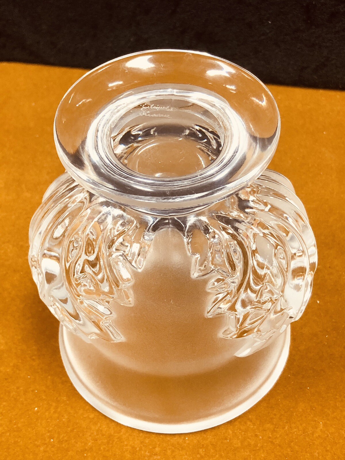 Lalique St. Cloud Acanthus France Vintage Leaf Pedestal Vase Signed 1965