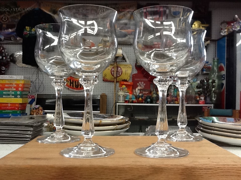 Mikasa Vintage Crystals Ardmore Wine glass Water Goblets 8″ tall and 8OZ Set 4
