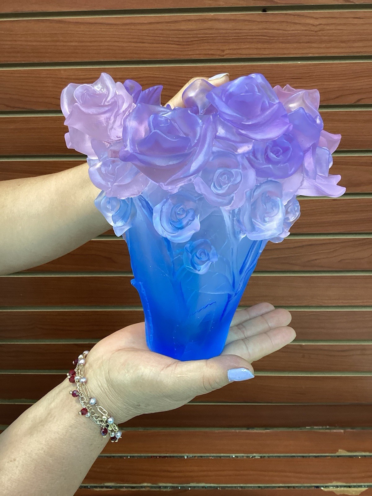 Nancy Daum Style Blue Ombré Vase H7” Heavy Art Glass Maker Unknown Crystal Art