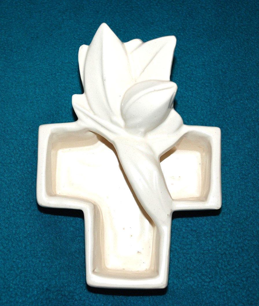 Original Nelson McCoy Signed Pottery White Lily Bud Cross Planter 1940’s MCM