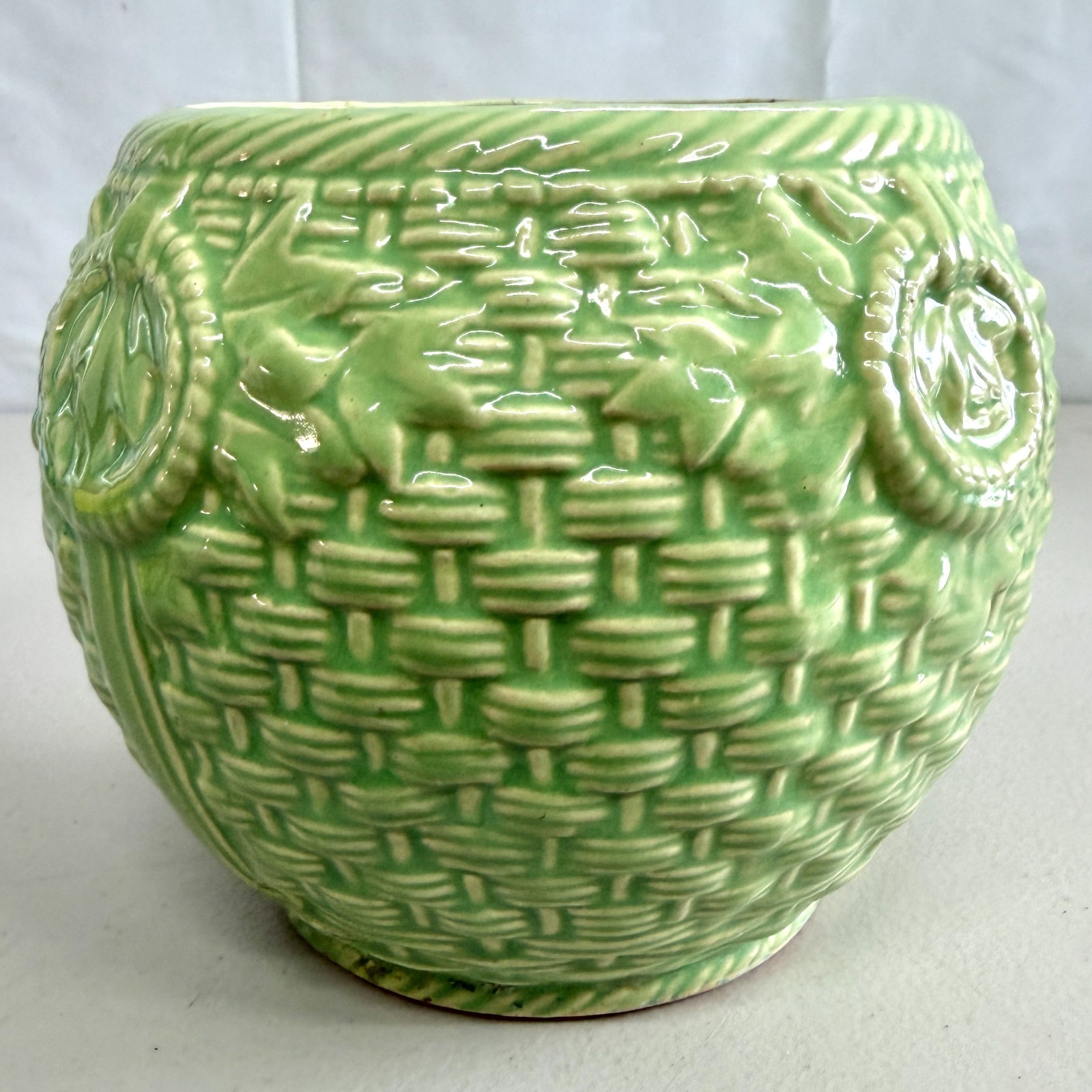 Vintage McCoy Seafoam Green Basketweave Leaf Berry Jardiniere Planter 6in