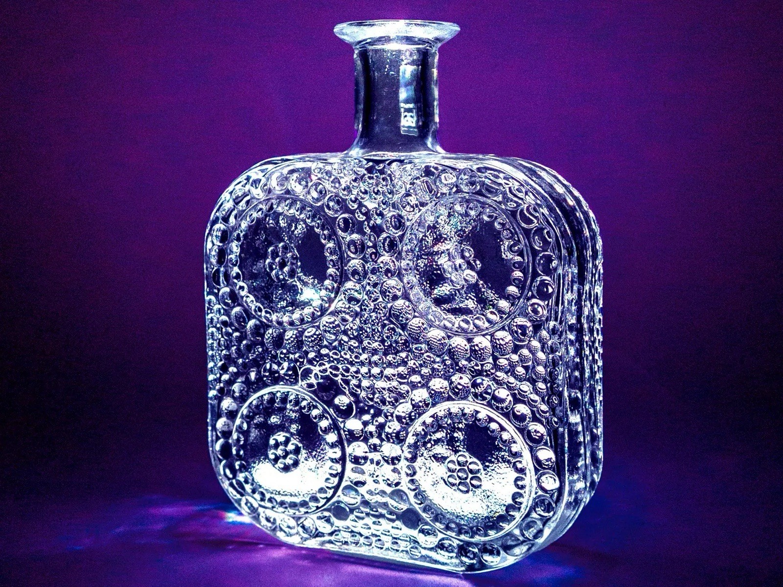 Vintage Nanny Still Grapponia Glass Vase Riihimaki Lasi Finland MCM Neodymium