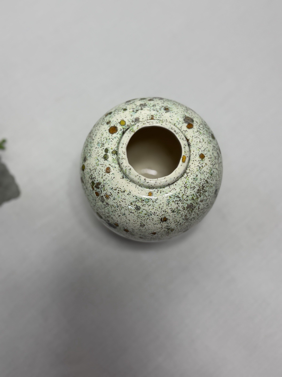 Vintage White Speckled Glaze Vase 6” T X 4” W With Green Yellow & Brown Specks