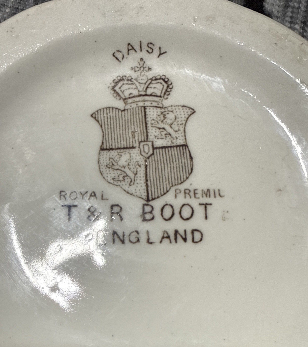 Antique T&R Boote Ironstone Toothbrush Holder Daisy Pattern Brown Transferware