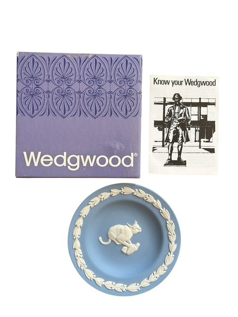 Vintage Wedgwood Jasperware Dish Caracal Produced for World Wildlife Fund Rare