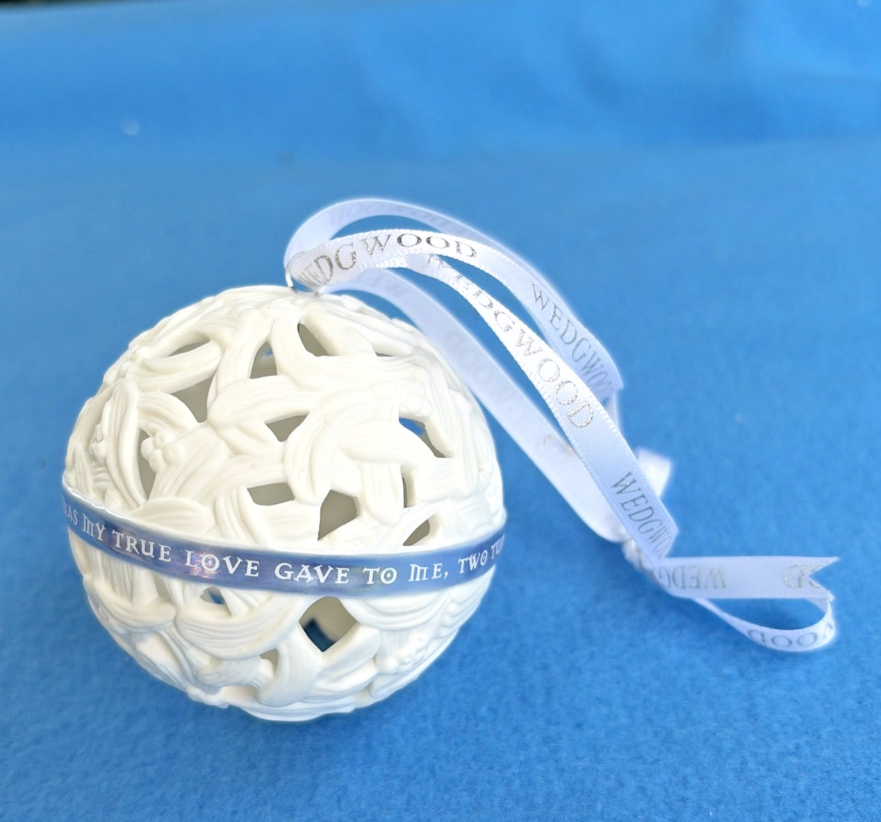 New Wedgwood Ornament Jasperware Two 2 Turtle Doves – 12 Days Christmas