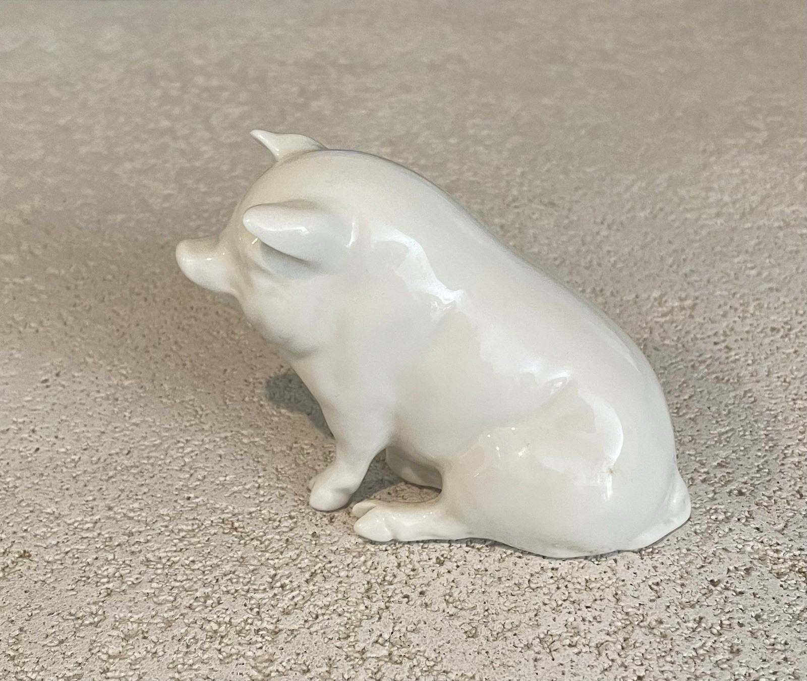 Vtg 1980s Belleek Porcelain Sitting Pig Figurine Pottery Ireland Gold Brown Mark