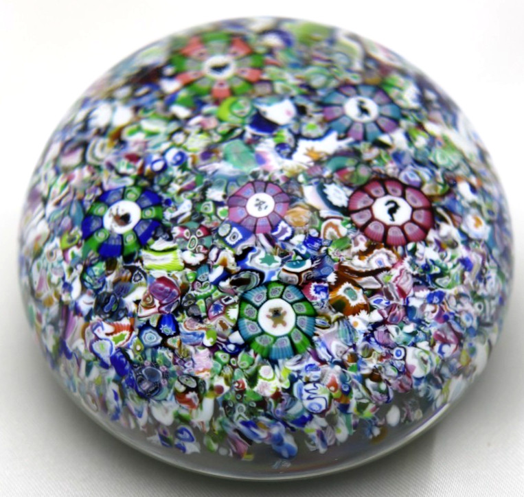 Beautiful PERTHSHIRE End of Day Art Glass PAPERWEIGHT 1987 with BOX and COA PP19