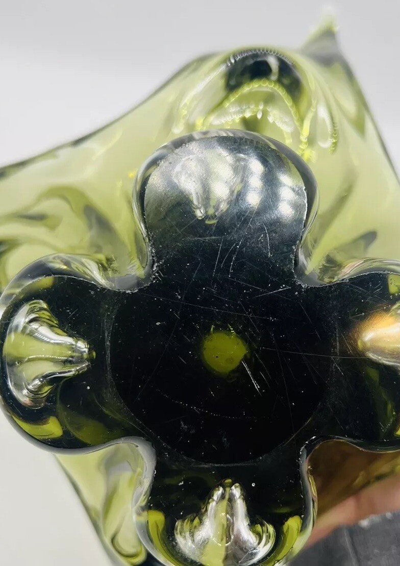 VTG CHALET Lorraine SPLASH 8 Point Olive Green to Clear Art Glass Large Vase