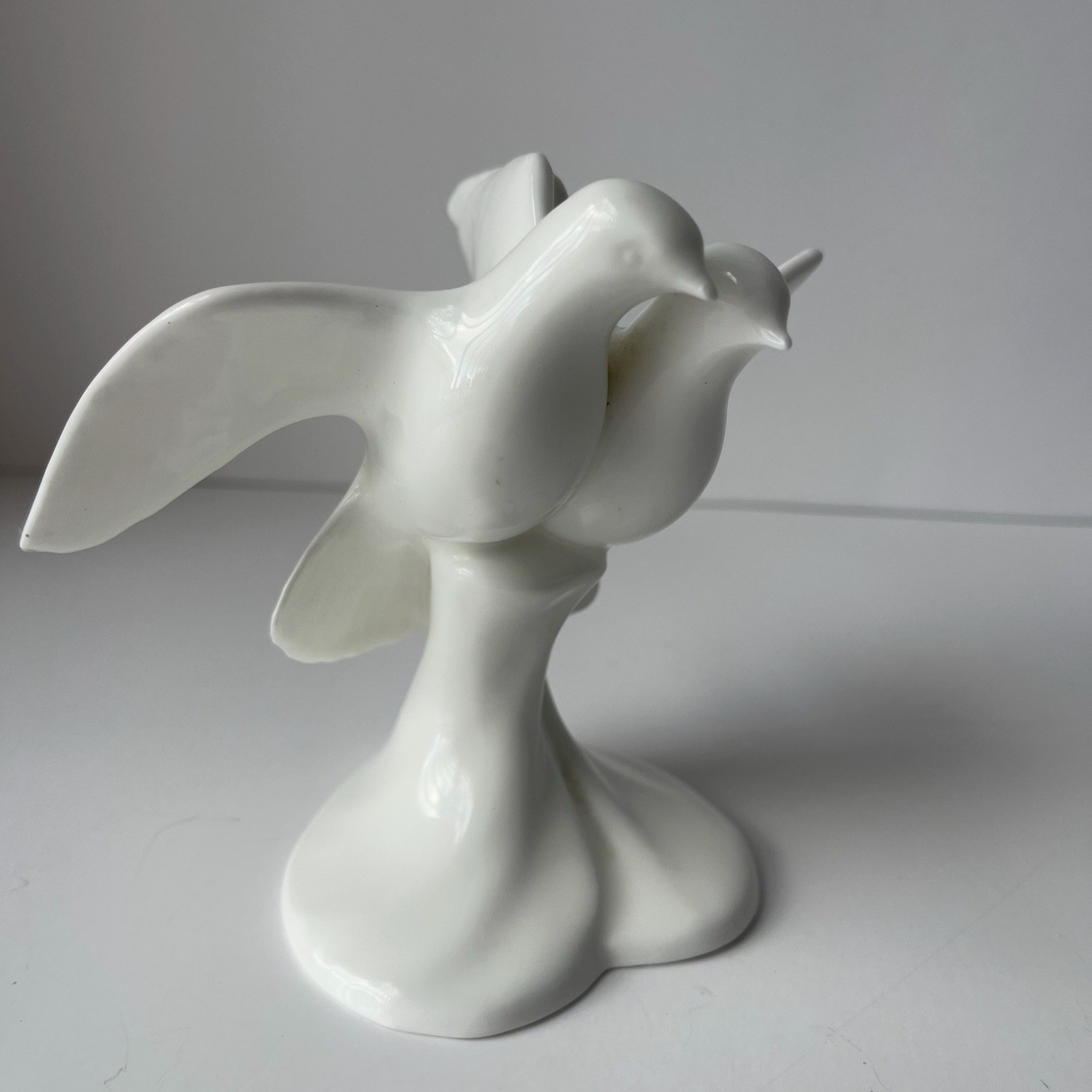 Royal Doulton Doves Figurine HN3550 Images of Nature Wedding Cake Topper Vintage