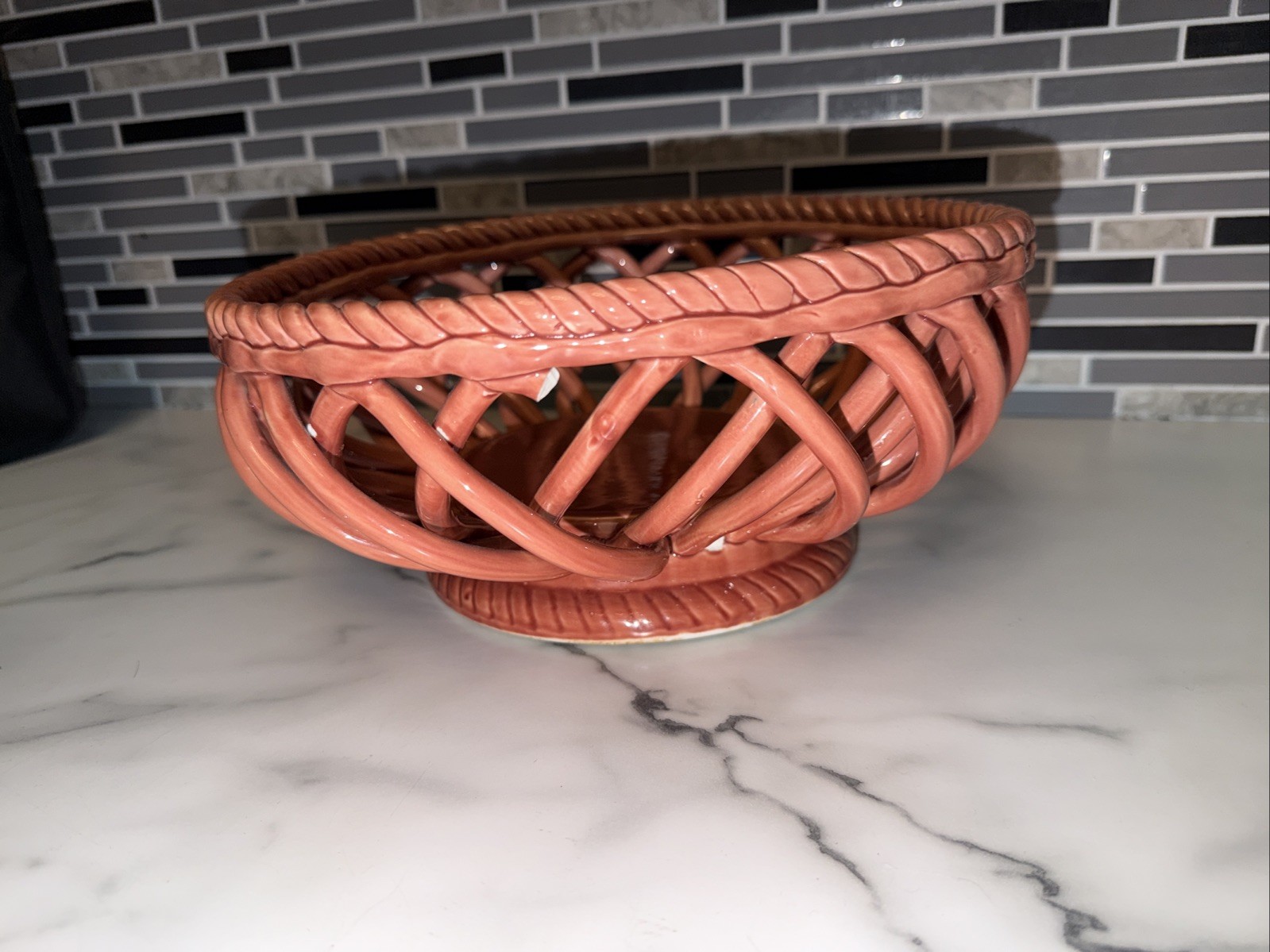 Espana Bread Basket Bowl Lattice Woven PINK Ceramic Lifestyle LARGE 10″