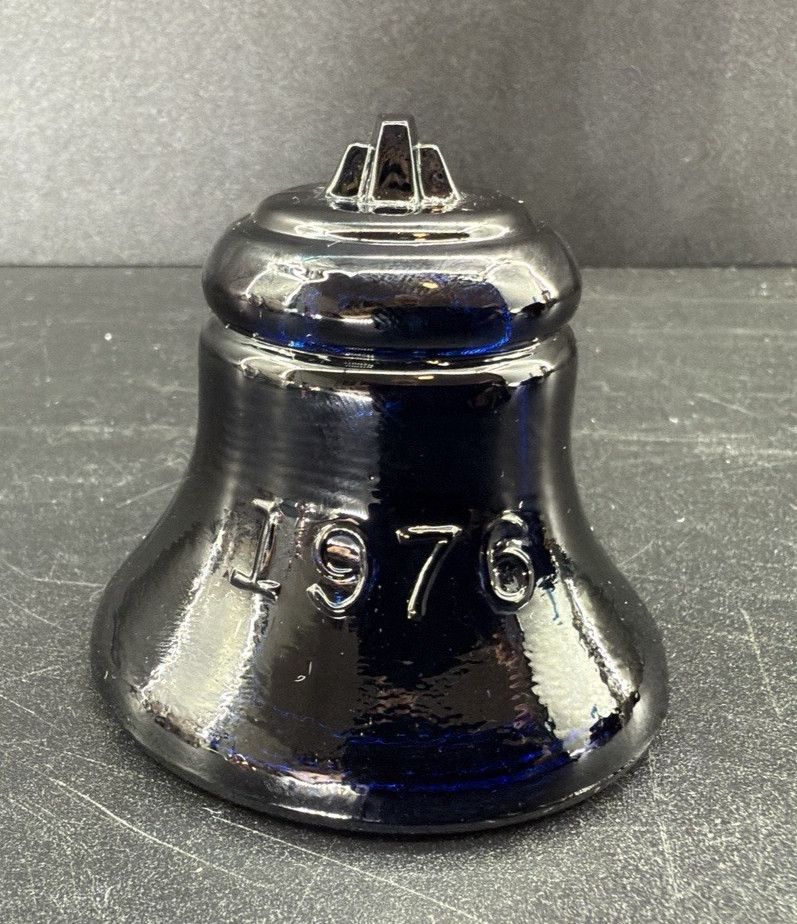 Vtg Degenhart Dark Blue Glass 1776 – 1976 Liberty Bell Bicentennial