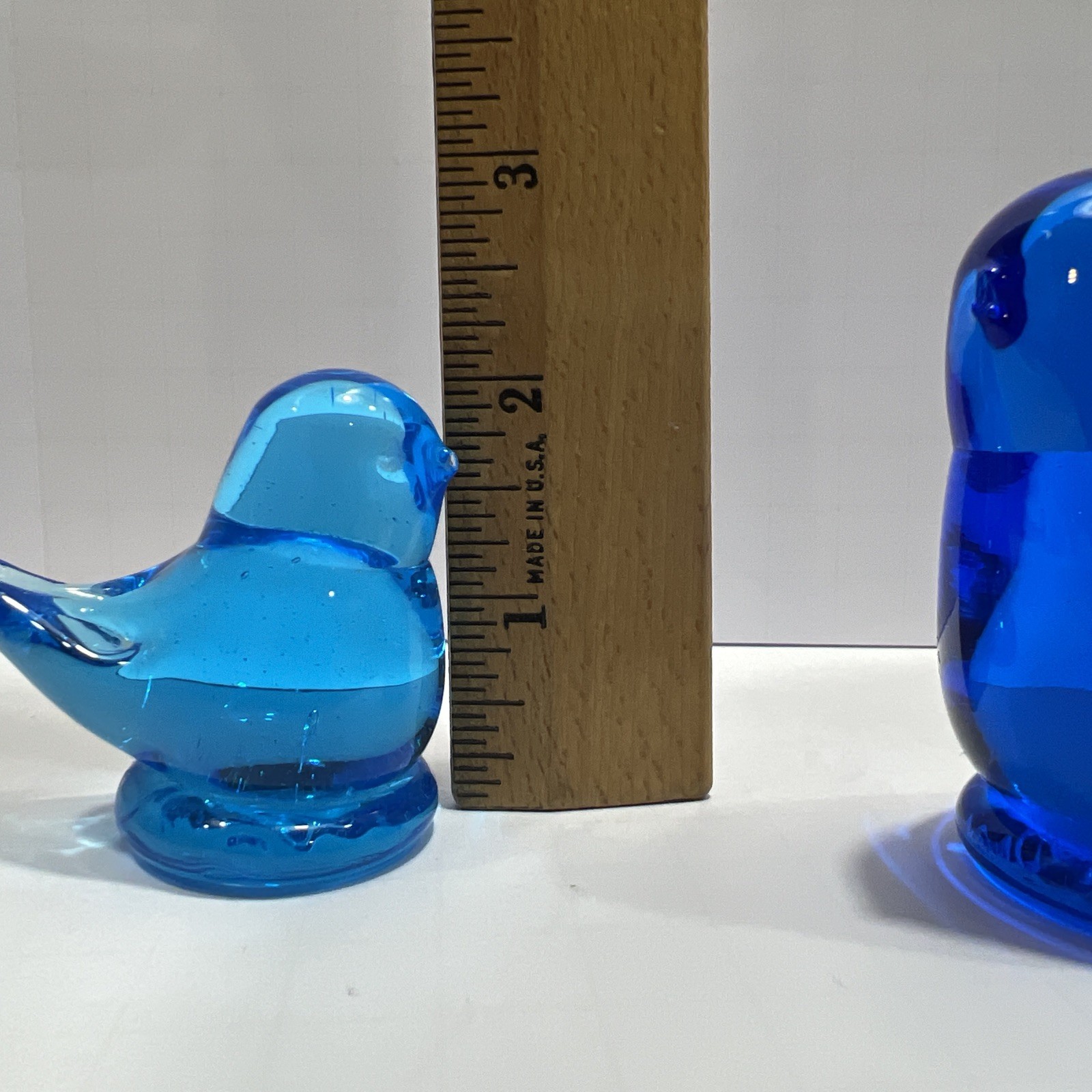 2 Blue Bird Art Glass Figurines 2.5″ and 1.75” Tall Byron Hicks 82 Paper Weight