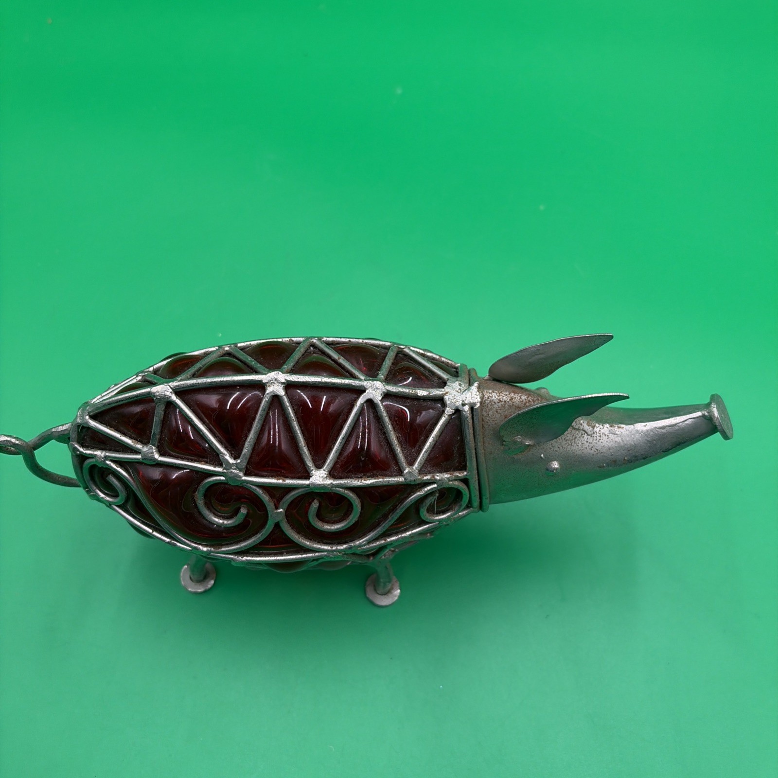Red Glass & Wire Frame Pig Figure – Pier 1 Blown Modernism