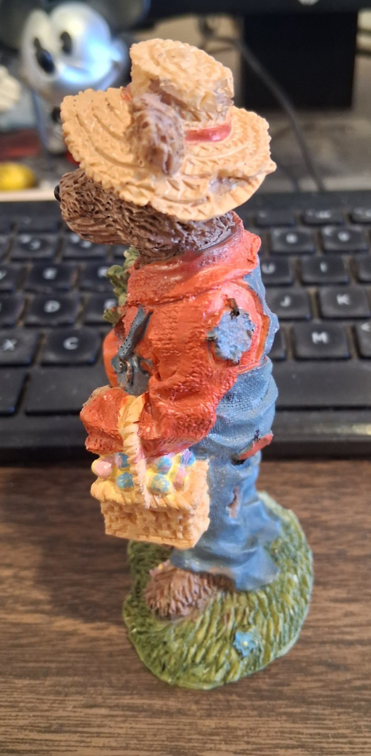 VINTAGE GIFT INNOVATIONS EASTER EGGSTRAVAGANZA 5″ CARROT BEAR CERAMIC FIGURINE