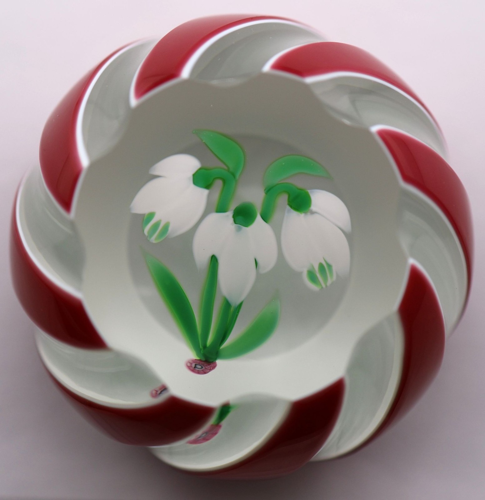 Perthshire Paperweight 2.25″ Snowdrop Flowers Encased In Clear & Red Spiral