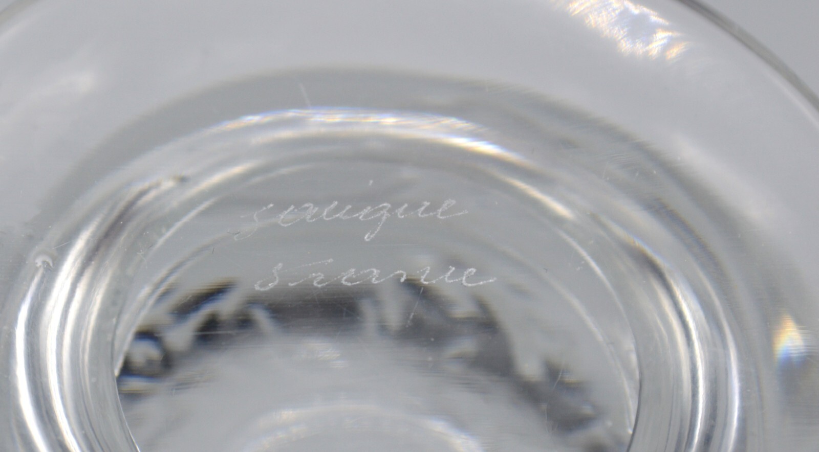 Lalique France Frosted Crystal St. Cloud Acanthus Leaf Footed 4.5″ Vase