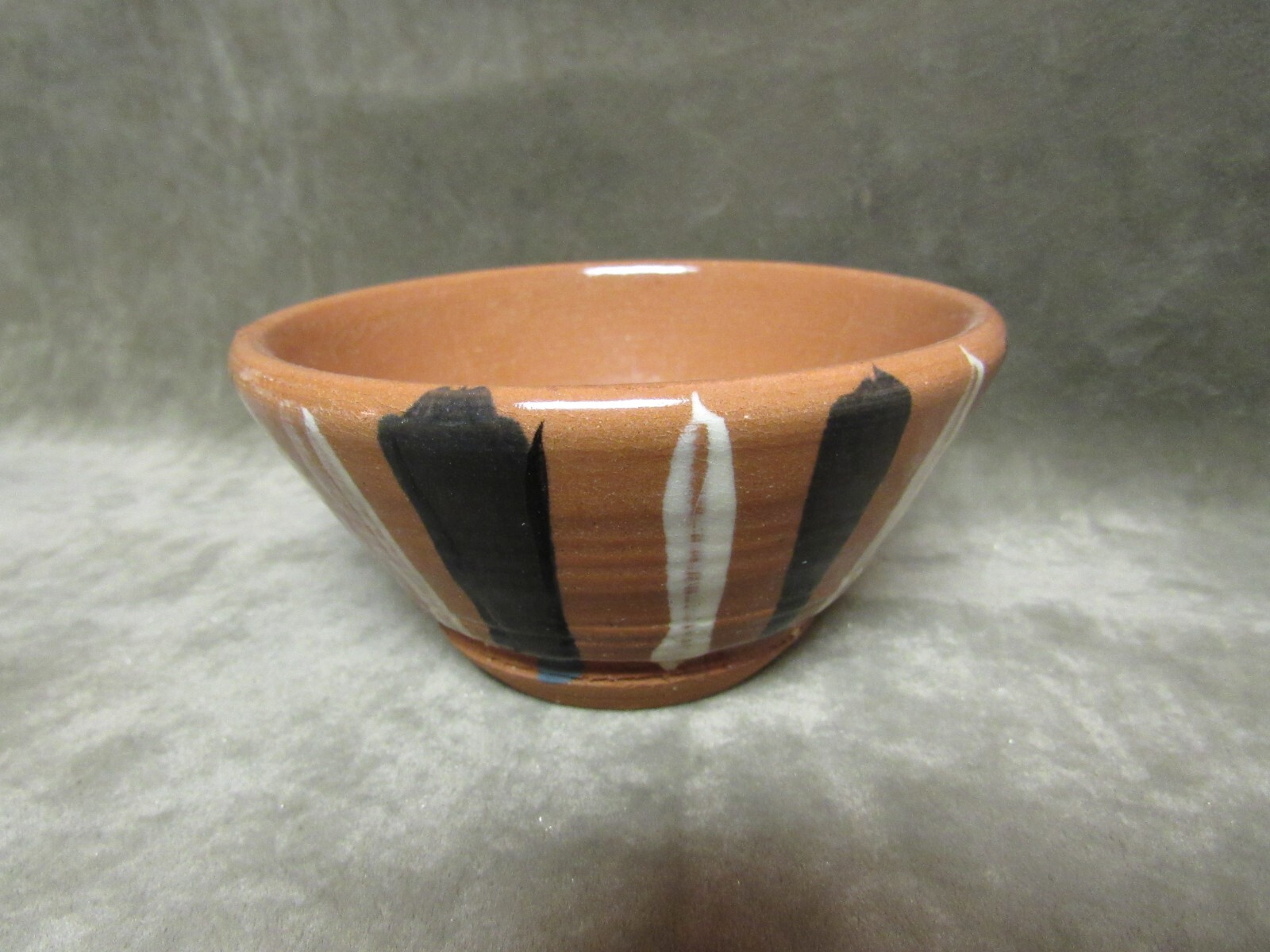 Vintage Hand Made Redware Clay Art Pottery Black White Stripe F 2 T marking