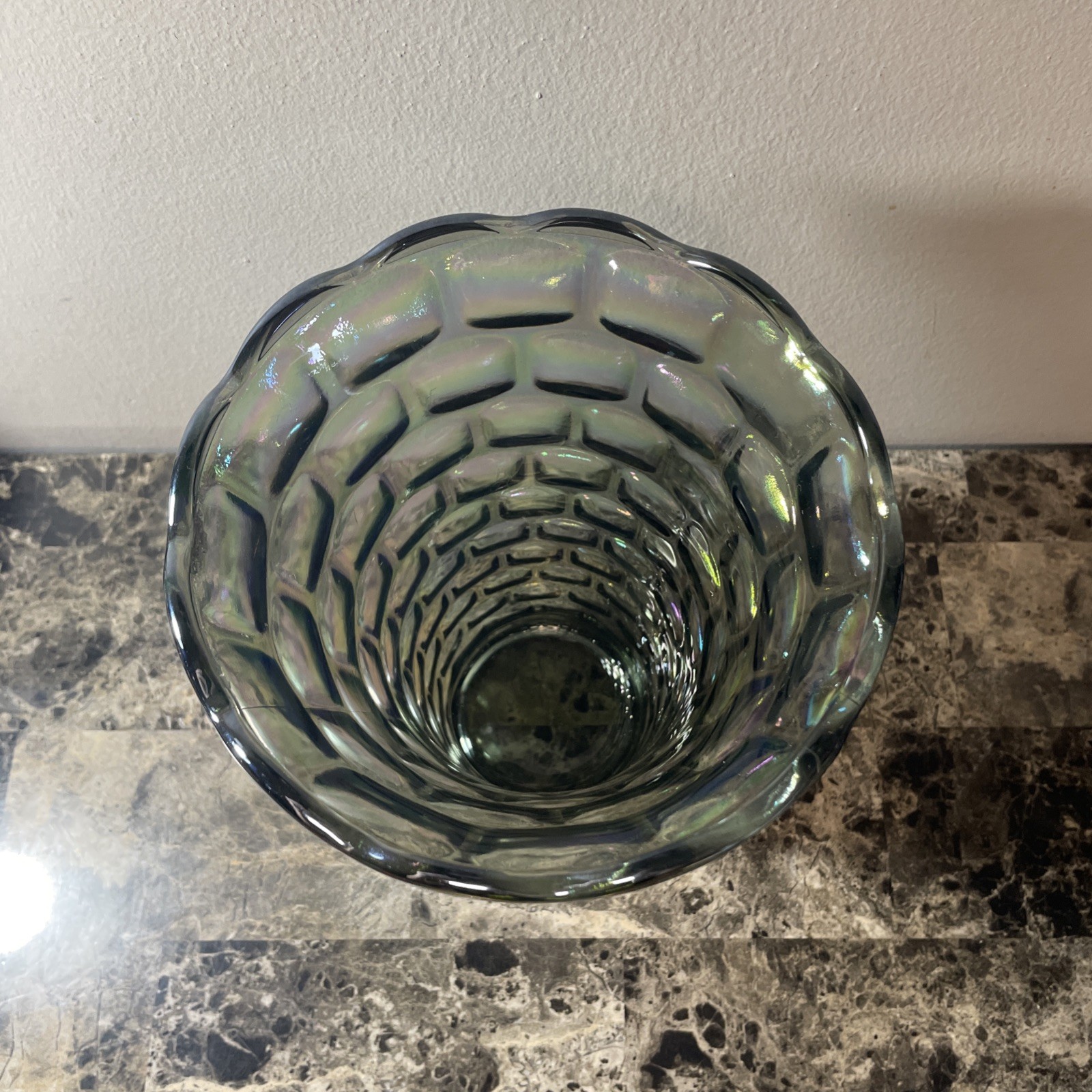 VTG 1960’s Carnival Smoke Federal Glass Colonial Yorktown Thumbprint 8″ Vase.